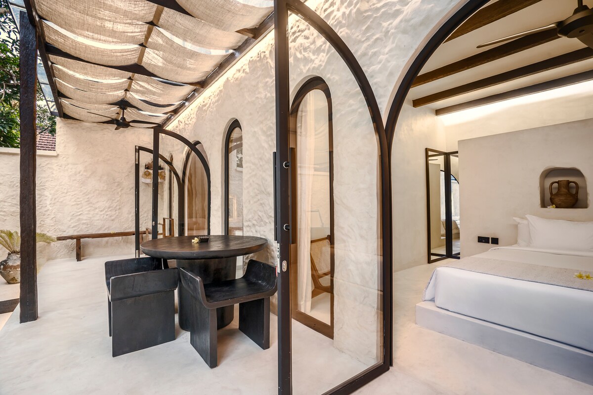 Casa Lampara 2BR Oasis, Steps from Pererenan Beach 2