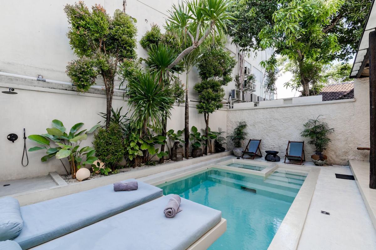 Casa Lampara 2BR Oasis, Steps from Pererenan Beach 26