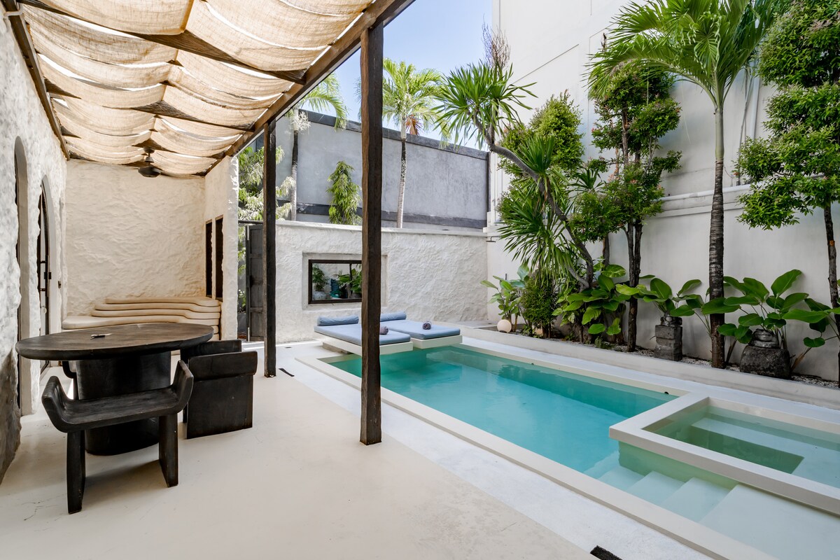 Casa Lampara 2BR Oasis, Steps from Pererenan Beach 31