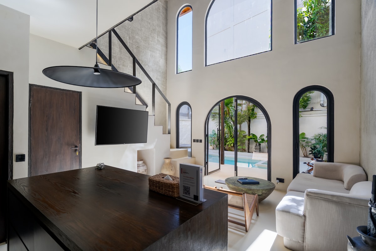 Casa Lampara 2BR Oasis, Steps from Pererenan Beach 4