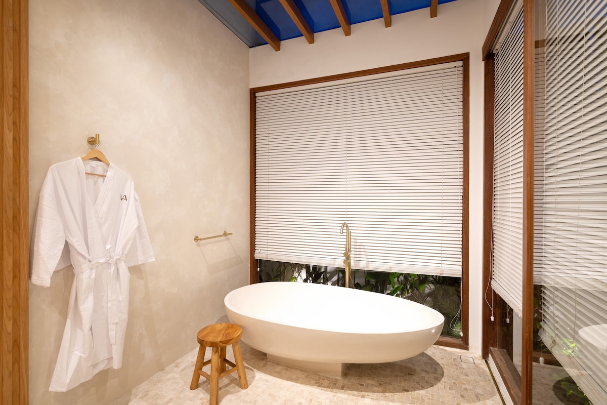 Villa Asri 1BR Romantic w/ Bathtub & Near to Beach 16