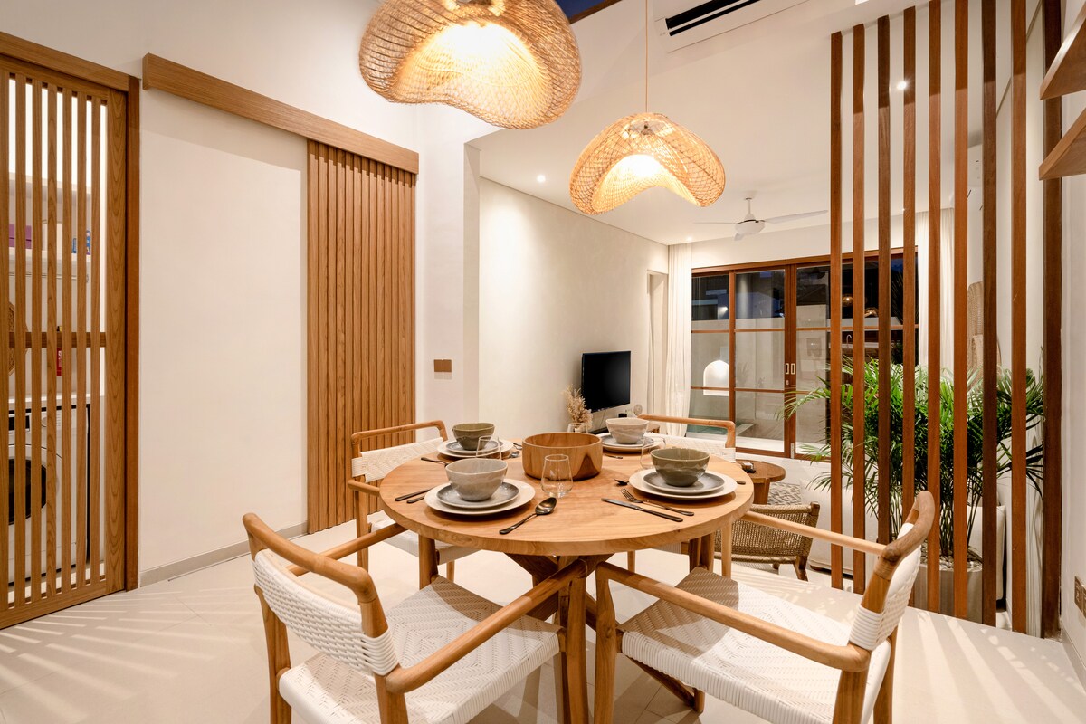 Villa Asri 1BR Romantic w/ Bathtub & Near to Beach 8