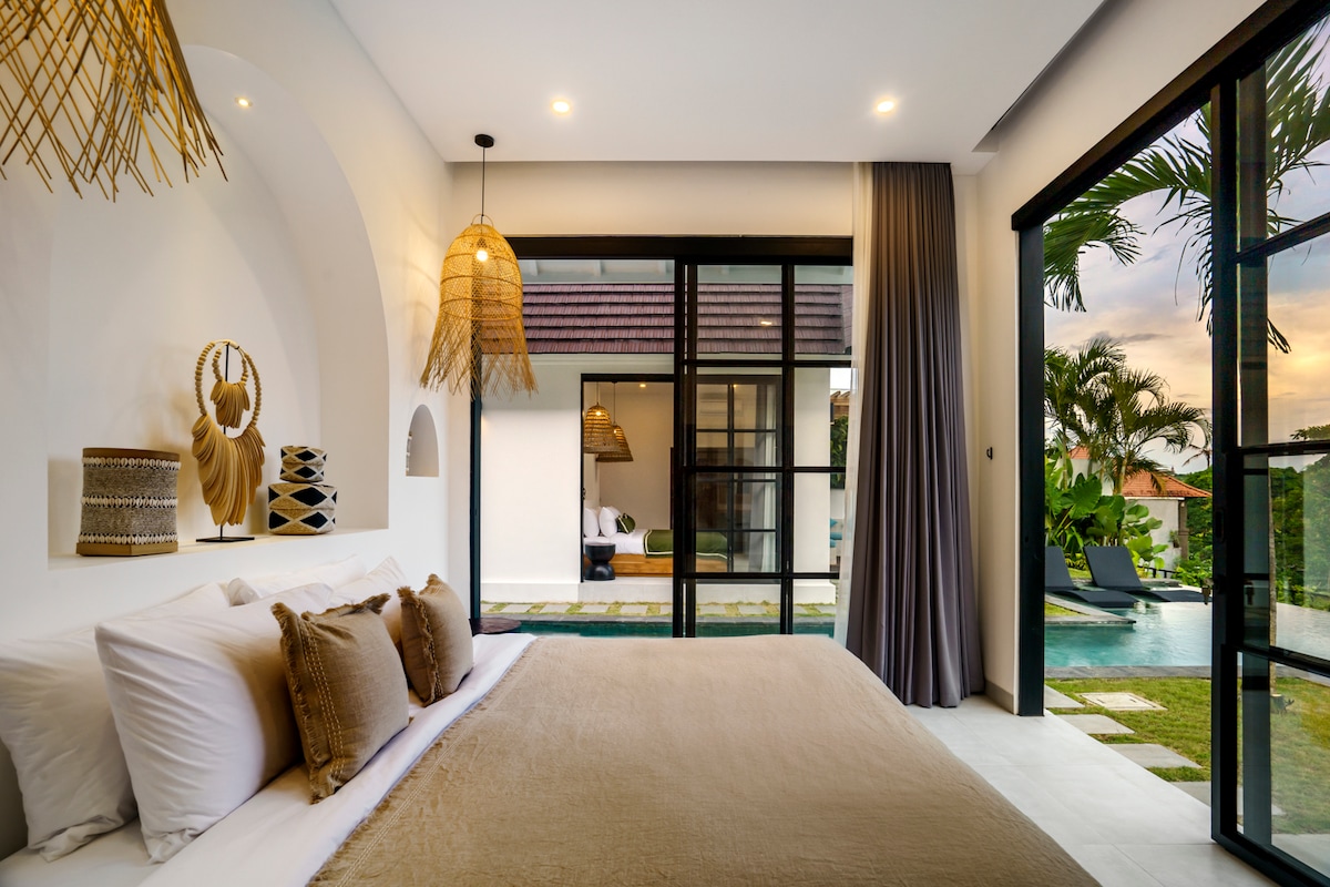 Villa Celavie - 4BR Villa in Tumbakbayuh 21