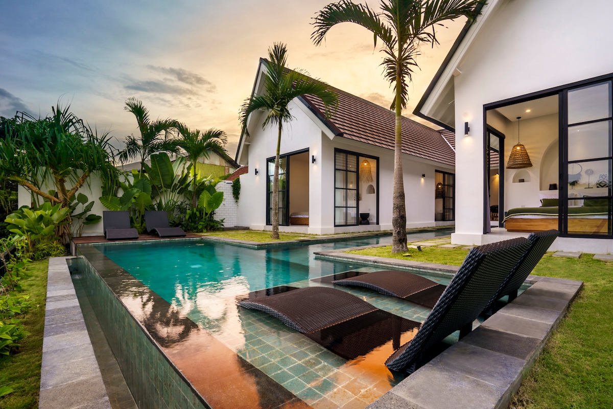 Villa Celavie - 4BR Villa in Tumbakbayuh 30