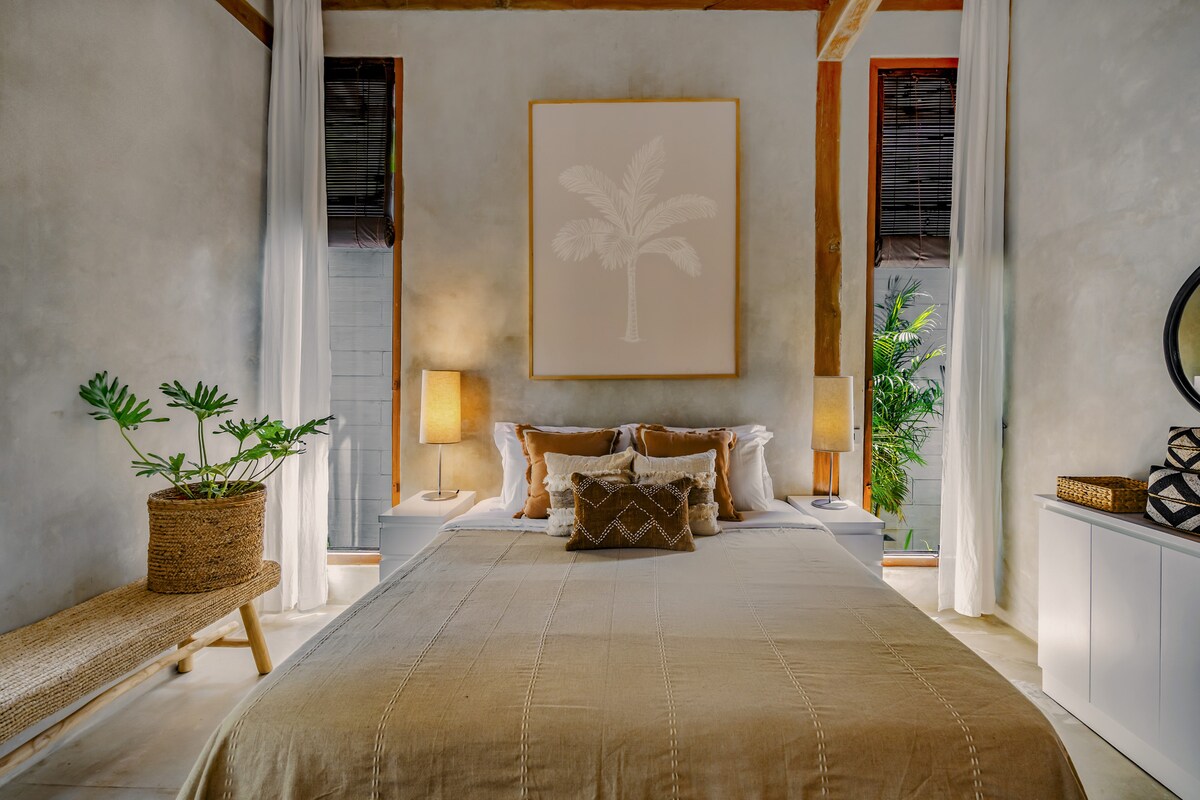 The Limasan, Authentic 2BR Villa 80m from Beach! 10