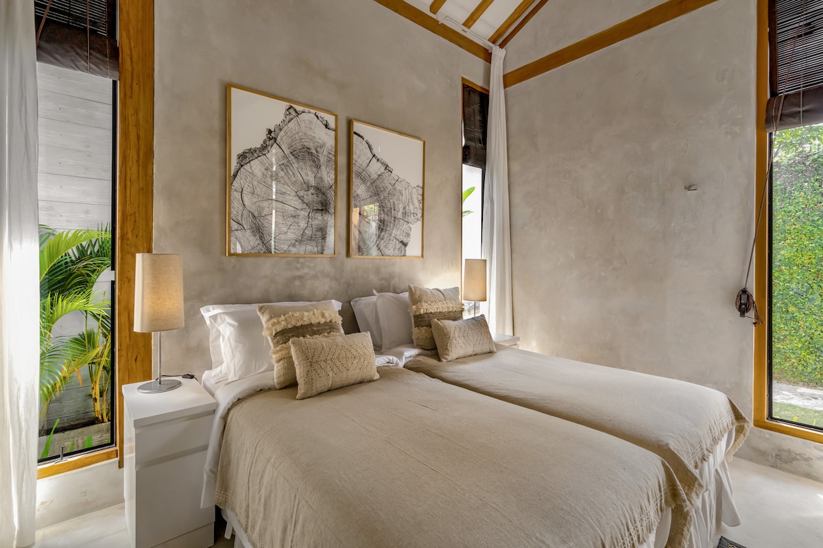 The Limasan, Authentic 2BR Villa 80m from Beach! 15
