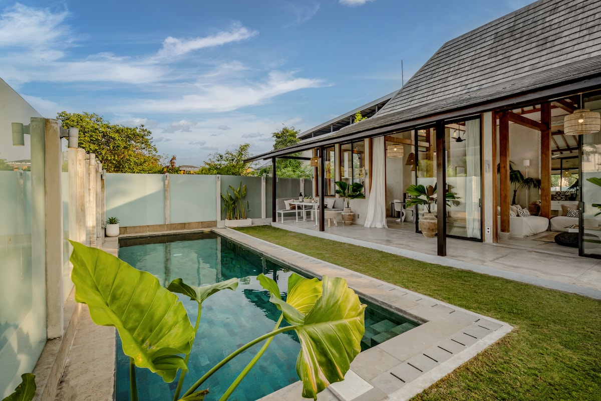 The Limasan, Authentic 2BR Villa 80m from Beach! 25