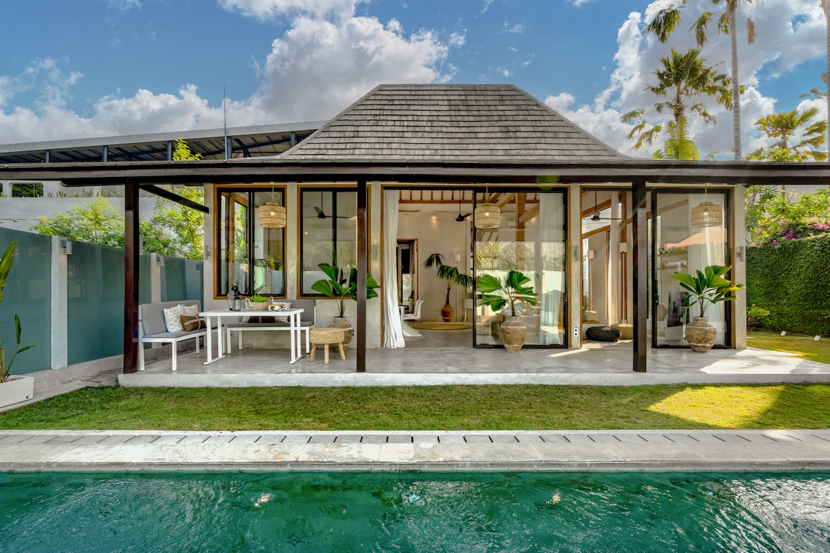 The Limasan, Authentic 2BR Villa 80m from Beach! 28