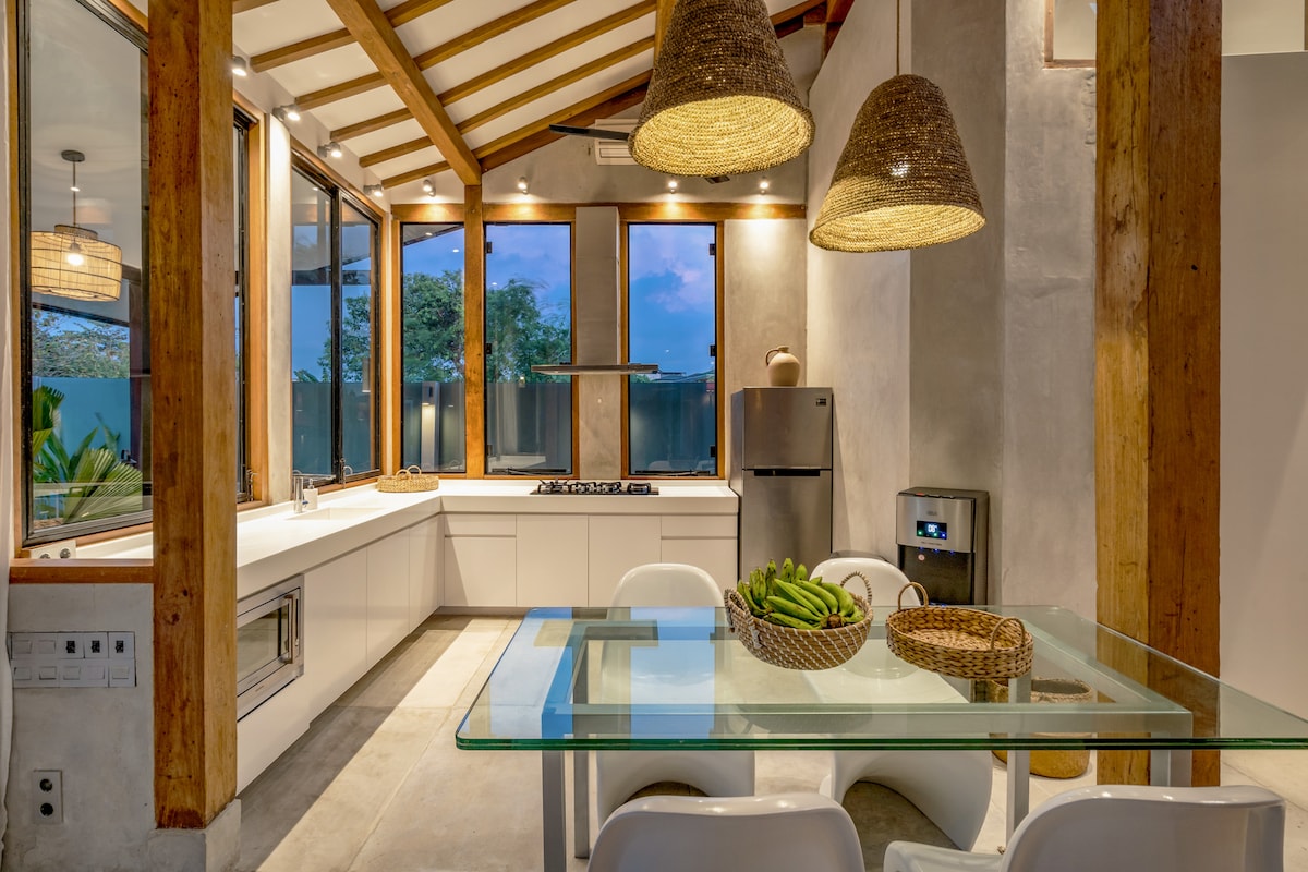 The Limasan, Authentic 2BR Villa 80m from Beach! 7