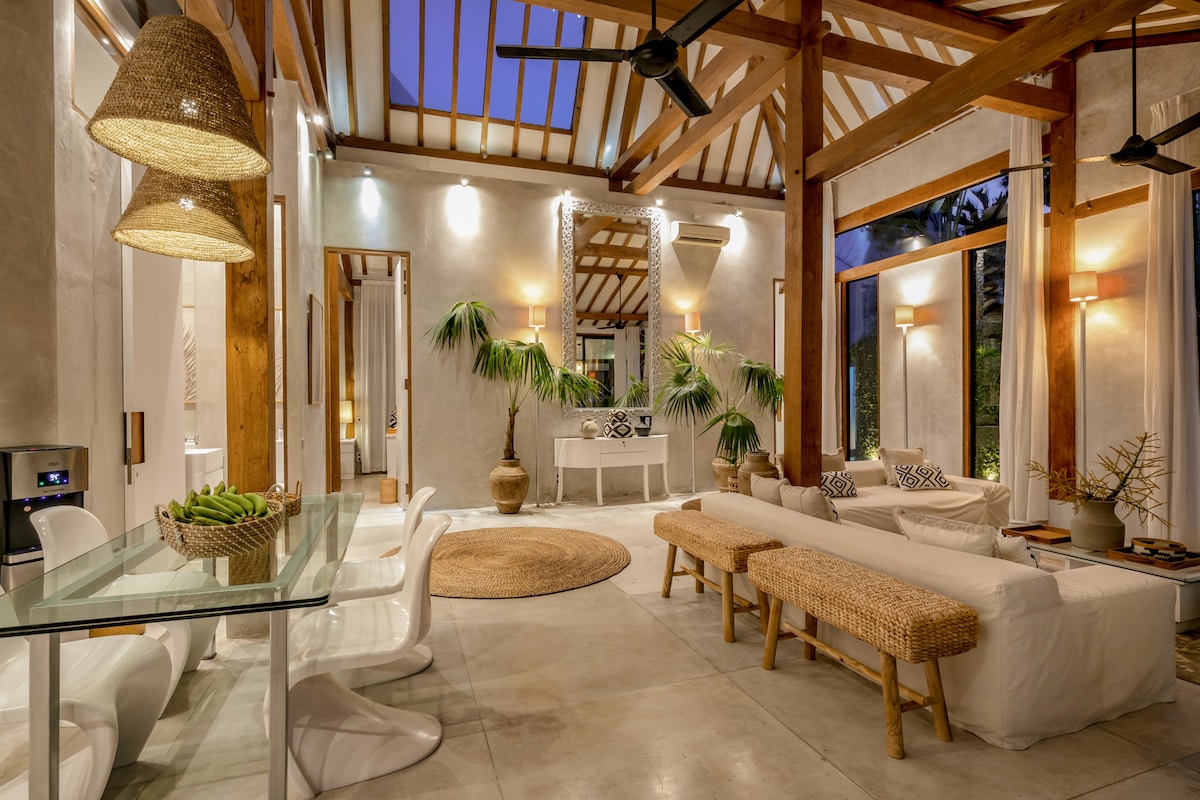 The Limasan, Authentic 2BR Villa 80m from Beach! 9