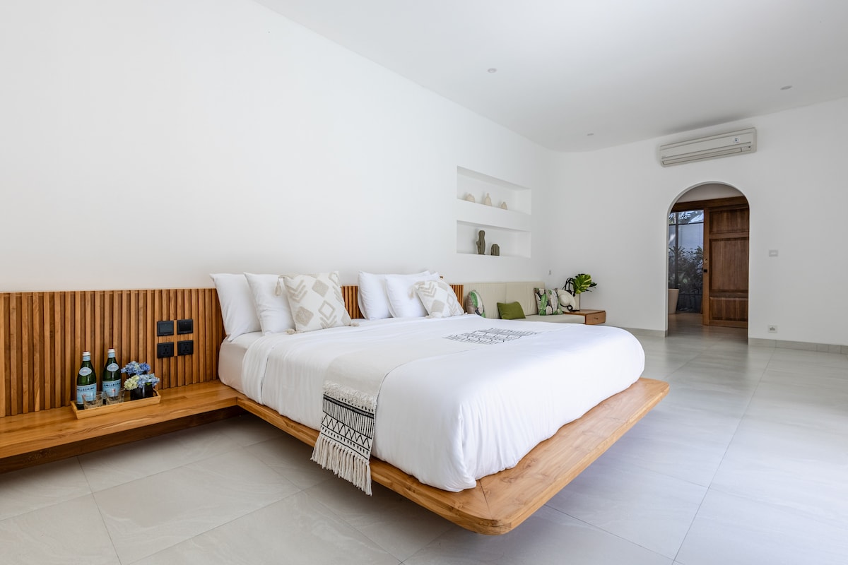 Harper: 4BR Family Villa w/ Kids Room in Canggu 10