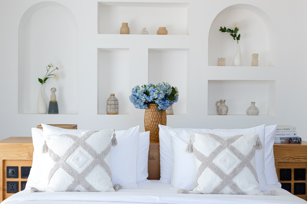 Harper: 4BR Family Villa w/ Kids Room in Canggu 16