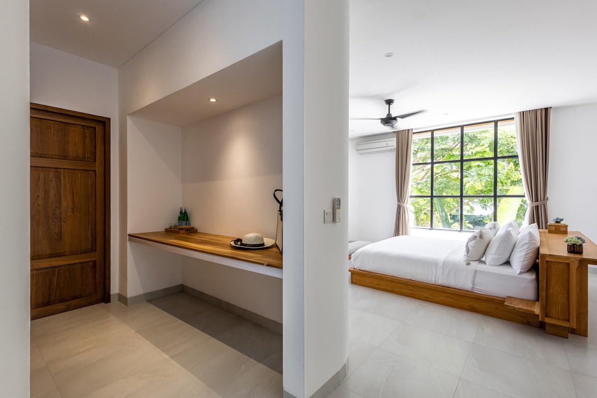 Harper: 4BR Family Villa w/ Kids Room in Canggu 21