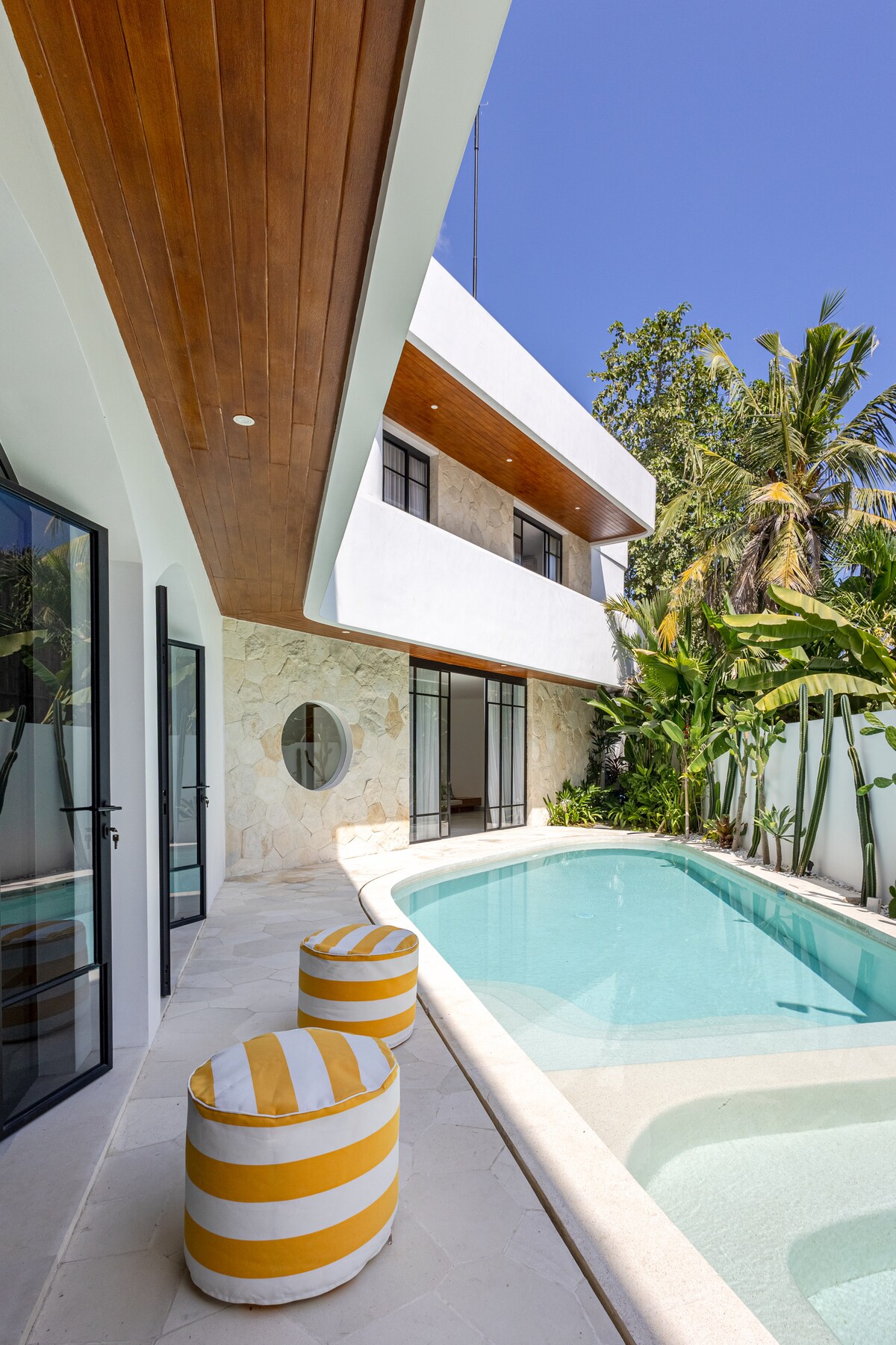 Harper: 4BR Family Villa w/ Kids Room in Canggu 43