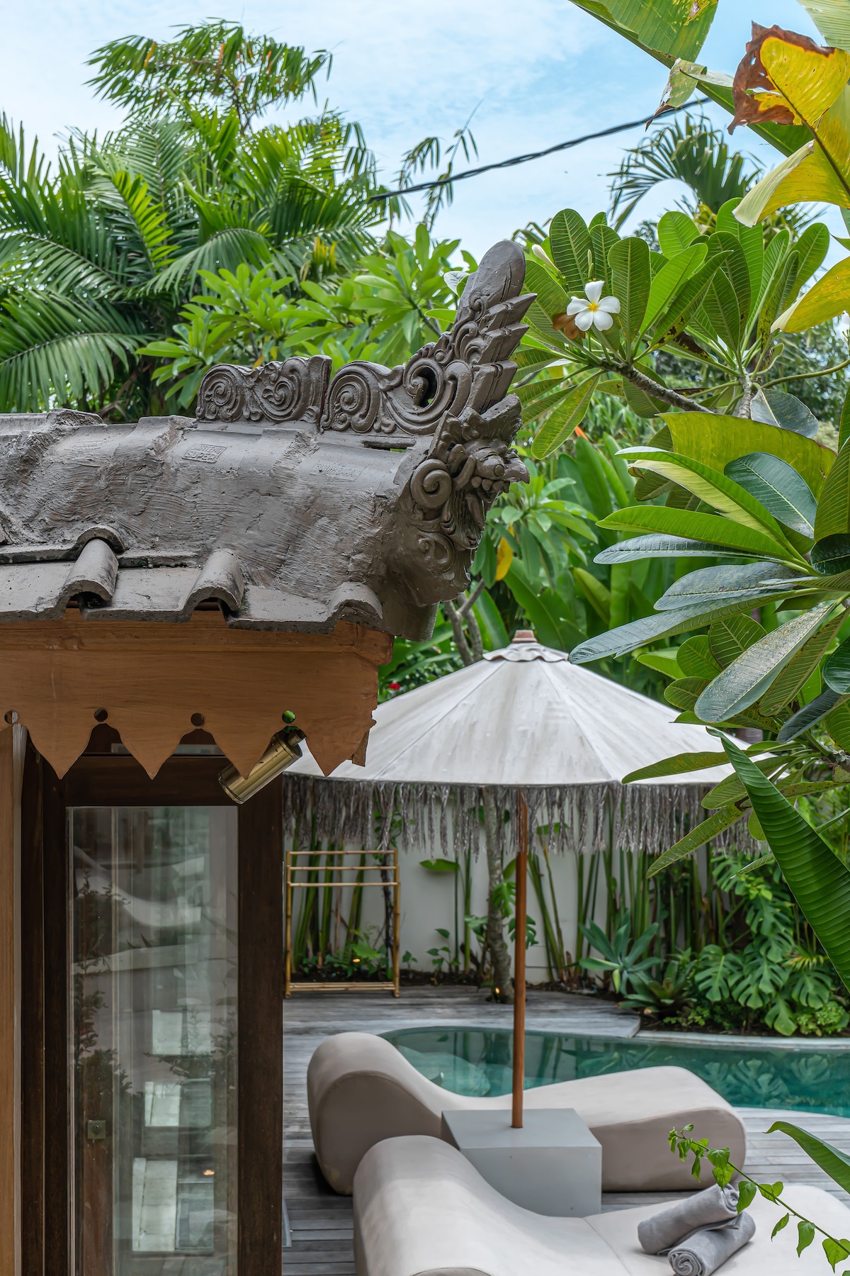 Villa Pande - 3BR with Lagoon Pool & Sauna Retreat 105