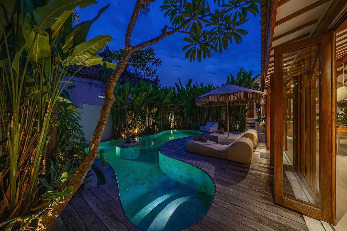 Villa Pande - 3BR with Lagoon Pool & Sauna Retreat 117