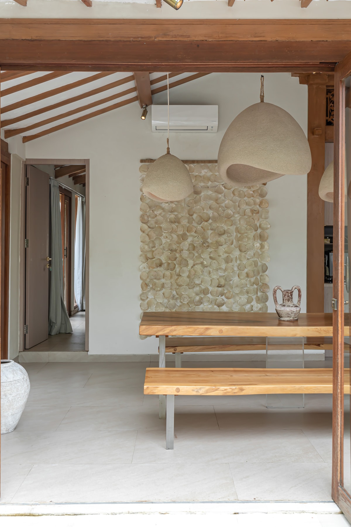 Villa Pande - 3BR with Lagoon Pool & Sauna Retreat 16