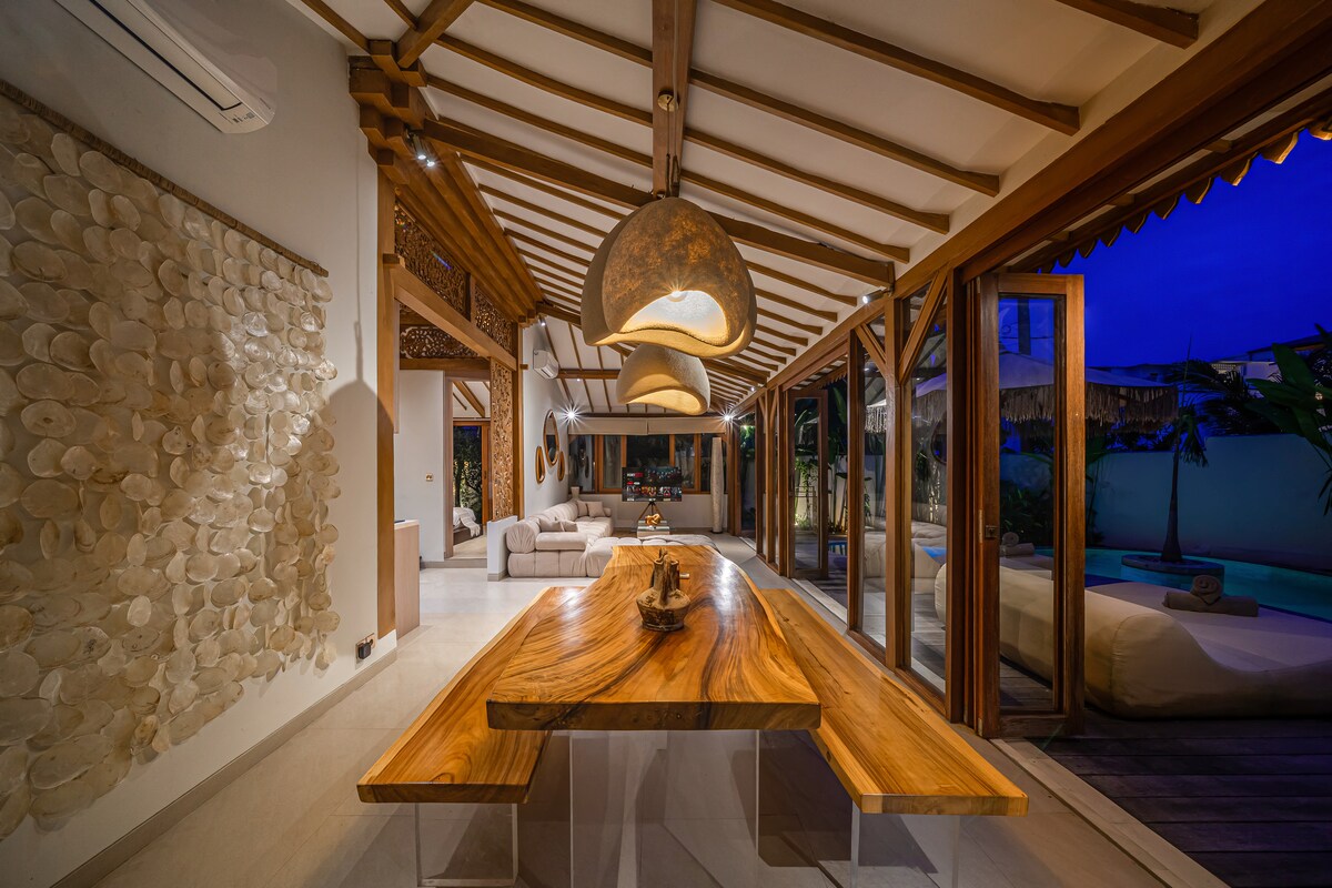 Villa Pande - 3BR with Lagoon Pool & Sauna Retreat 20