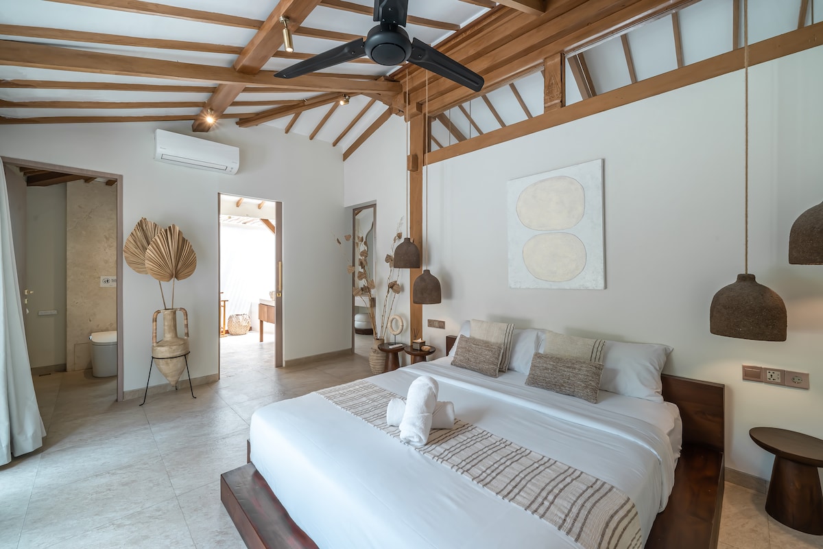 Villa Pande - 3BR with Lagoon Pool & Sauna Retreat 28
