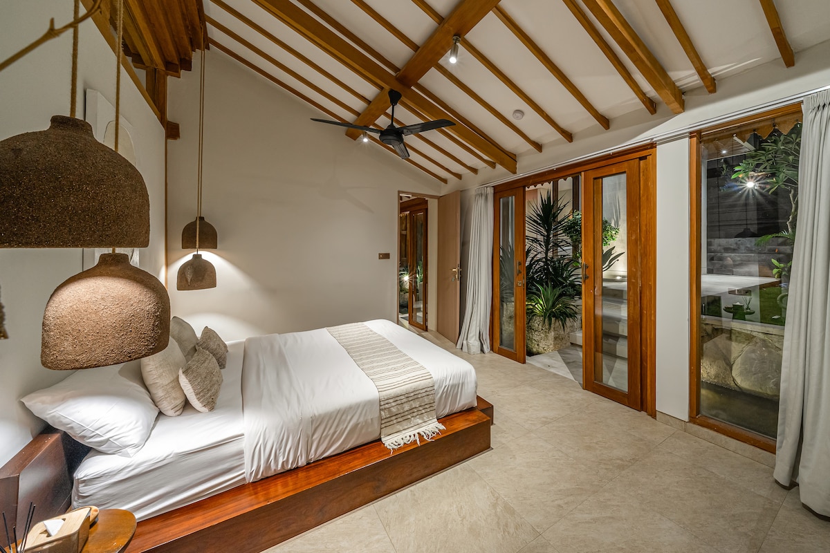Villa Pande - 3BR with Lagoon Pool & Sauna Retreat 36
