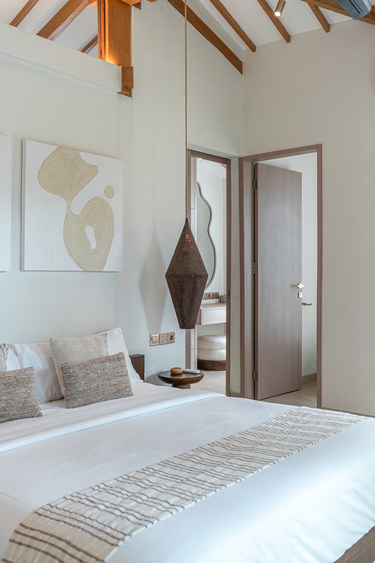 Villa Pande - 3BR with Lagoon Pool & Sauna Retreat 40