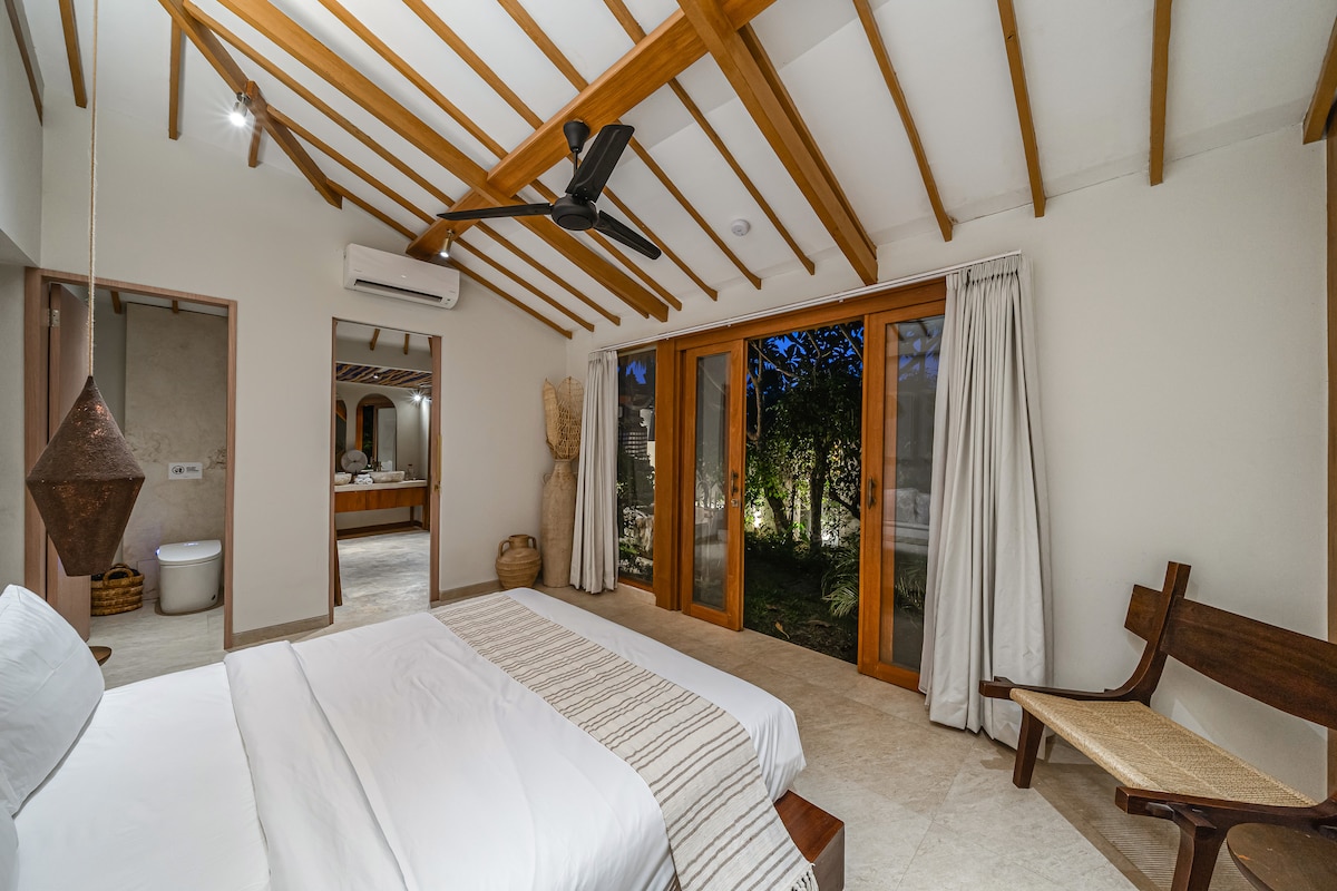 Villa Pande - 3BR with Lagoon Pool & Sauna Retreat 44