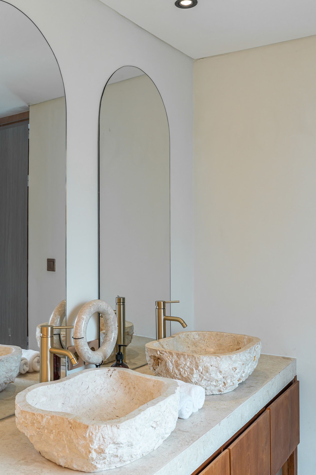 Villa Pande - 3BR with Lagoon Pool & Sauna Retreat 48