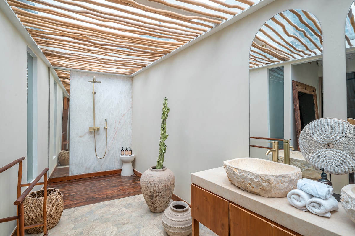 Villa Pande - 3BR with Lagoon Pool & Sauna Retreat 61
