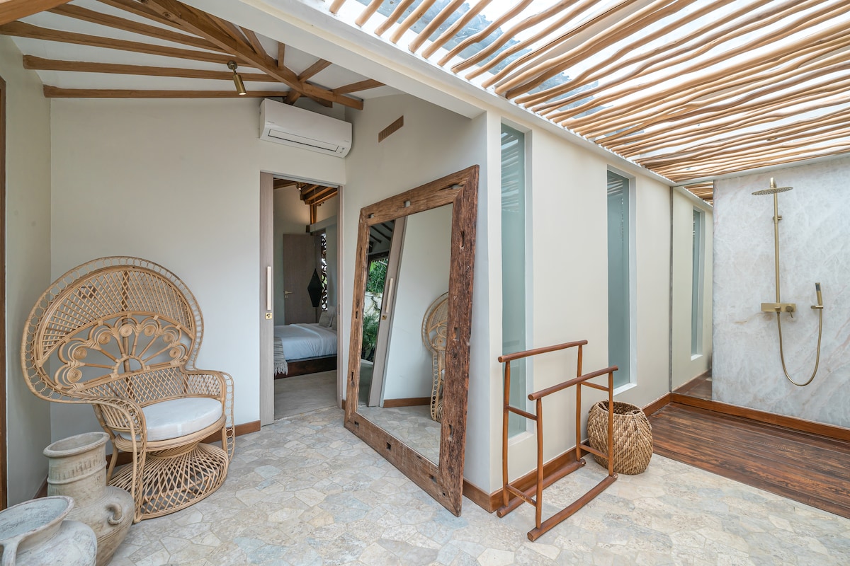 Villa Pande - 3BR with Lagoon Pool & Sauna Retreat 63