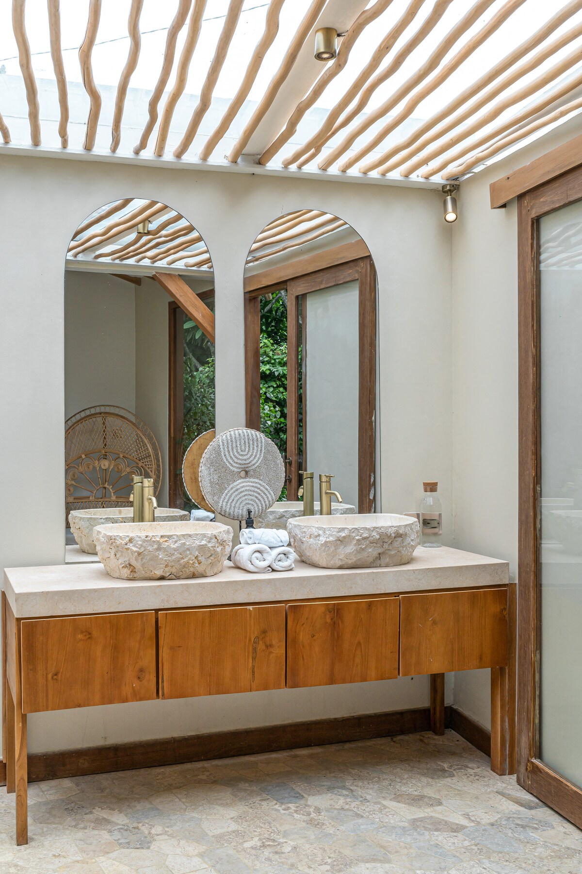 Villa Pande - 3BR with Lagoon Pool & Sauna Retreat 65