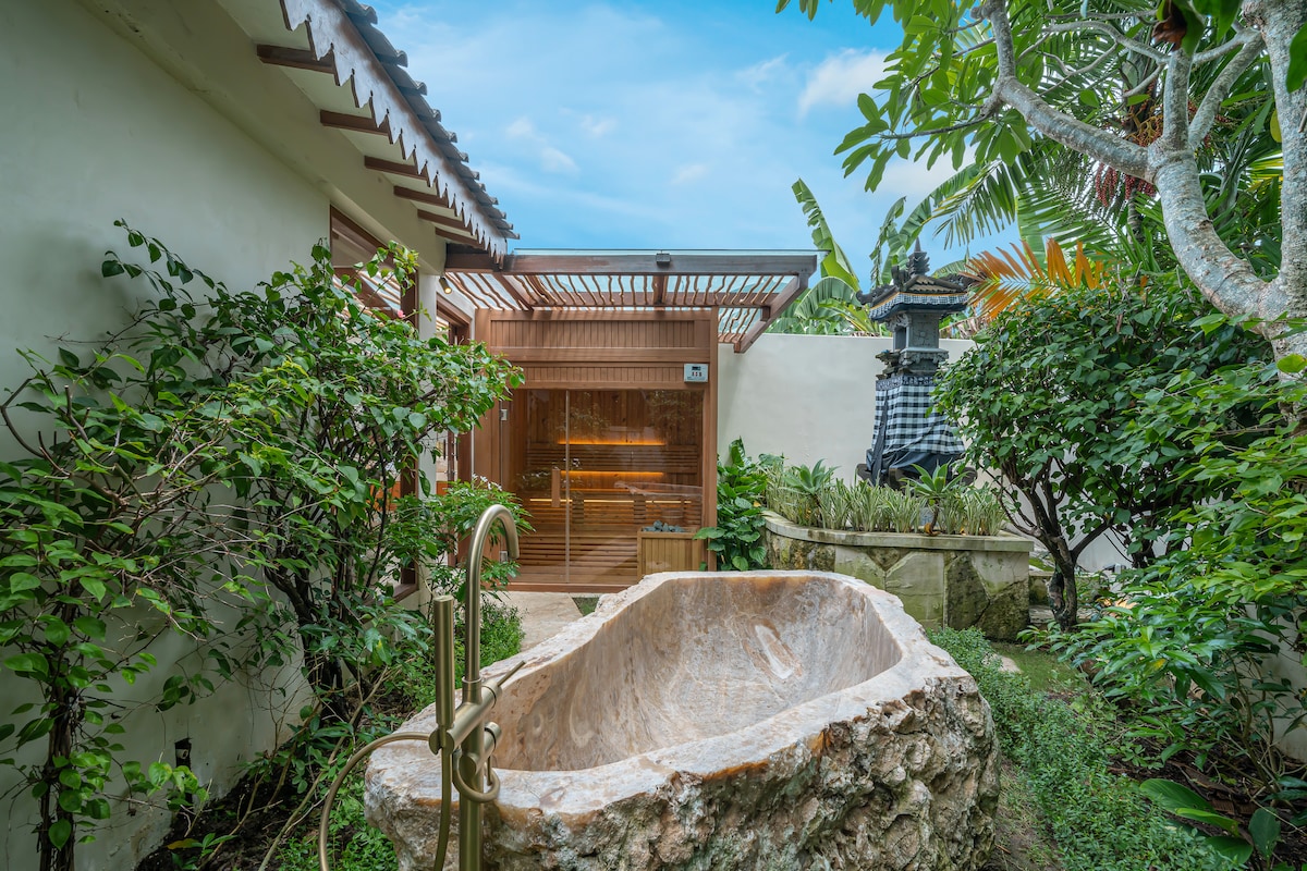 Villa Pande - 3BR with Lagoon Pool & Sauna Retreat 68