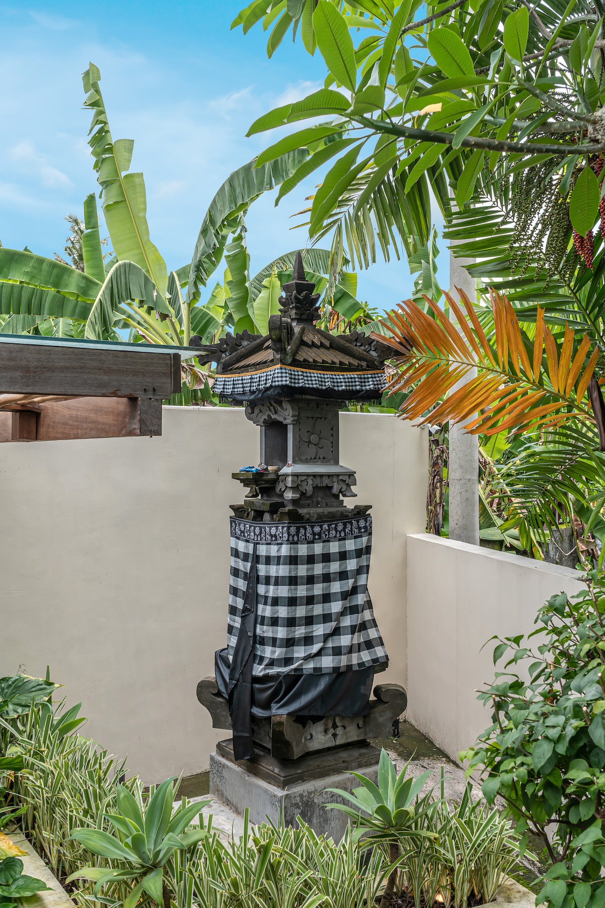 Villa Pande - 3BR with Lagoon Pool & Sauna Retreat 71