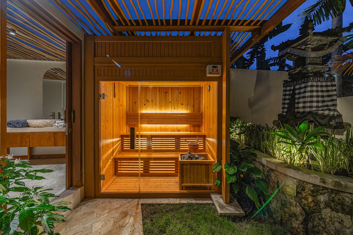 Villa Pande - 3BR with Lagoon Pool & Sauna Retreat 73