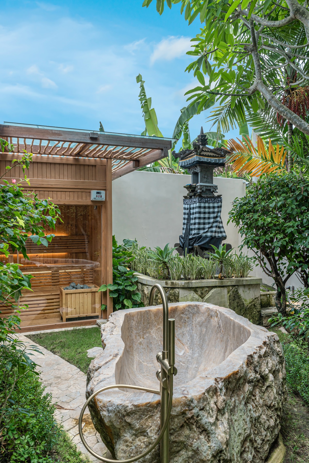 Villa Pande - 3BR with Lagoon Pool & Sauna Retreat 74