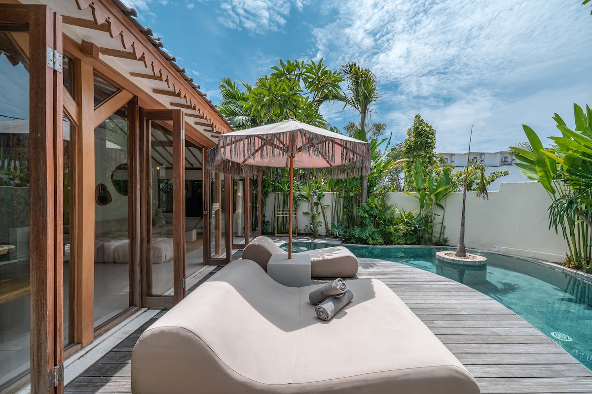 Villa Pande - 3BR with Lagoon Pool & Sauna Retreat 83