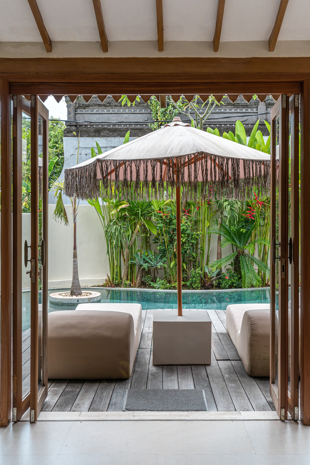 Villa Pande - 3BR with Lagoon Pool & Sauna Retreat 85