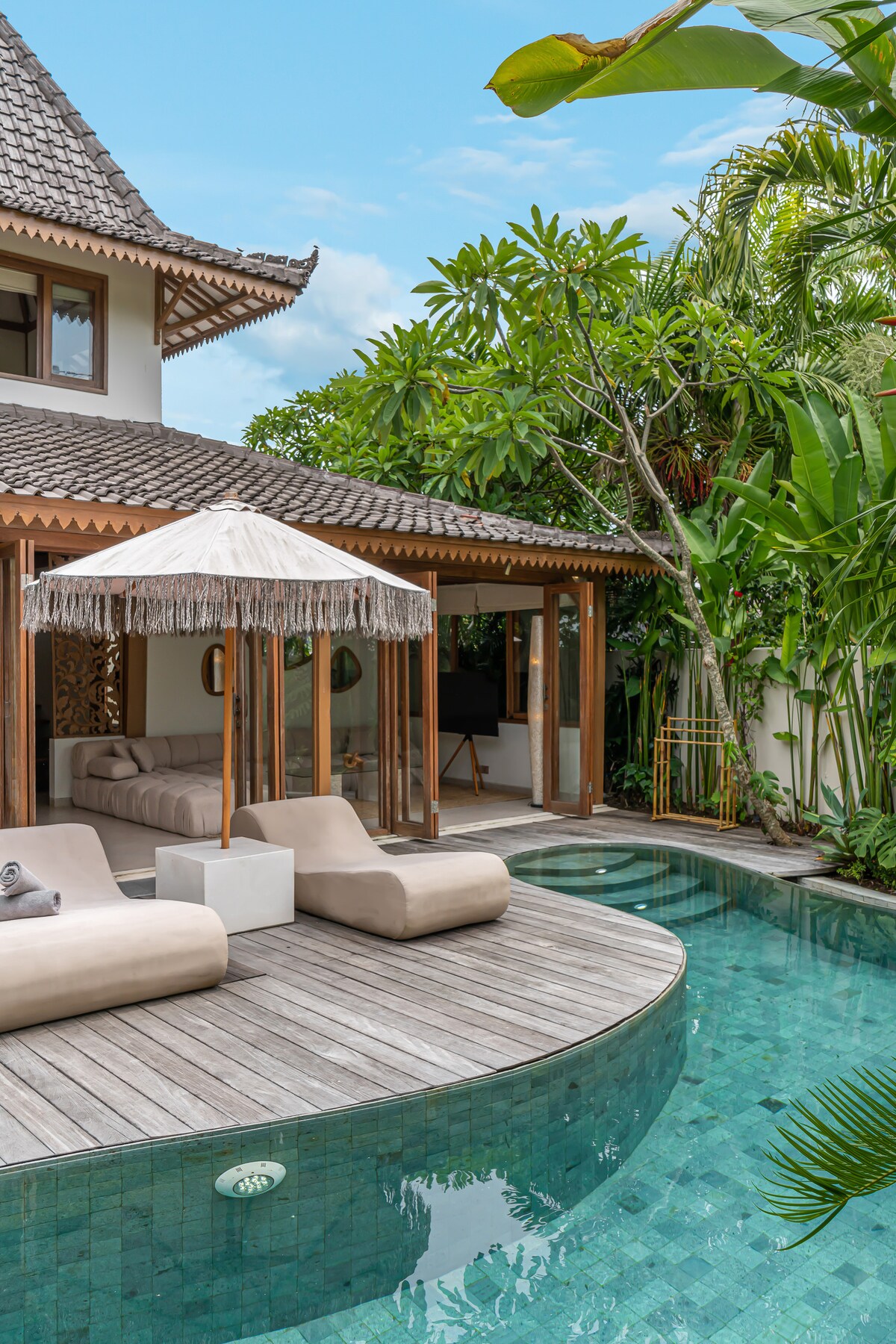 Villa Pande - 3BR with Lagoon Pool & Sauna Retreat 86