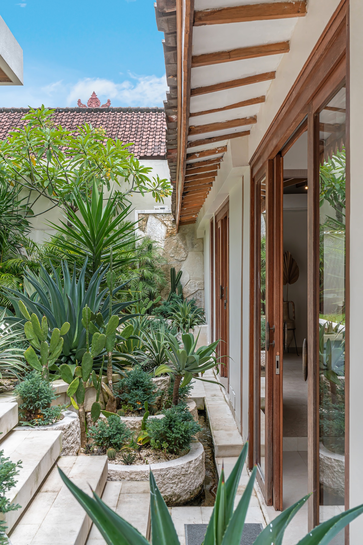 Villa Pande - 3BR with Lagoon Pool & Sauna Retreat 97