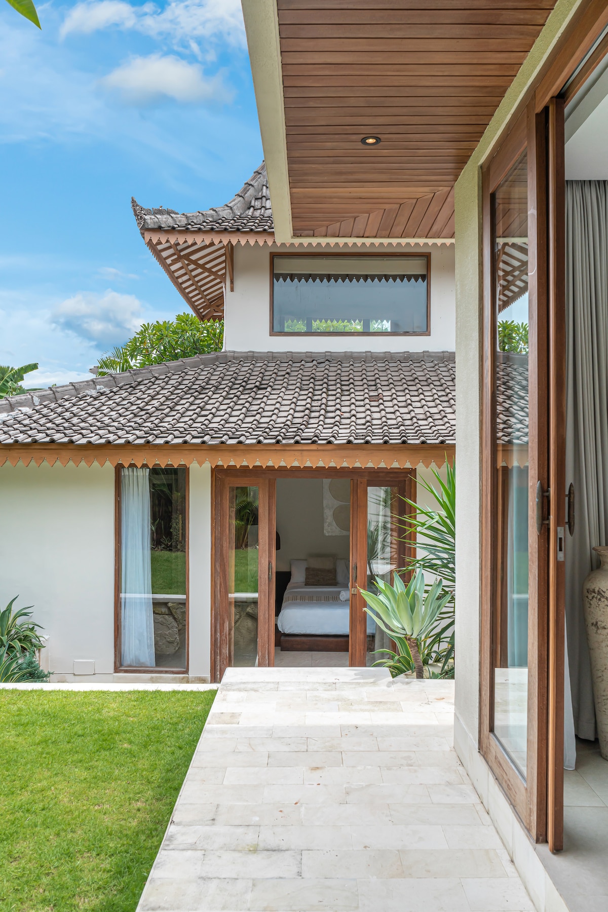 Villa Pande - 3BR with Lagoon Pool & Sauna Retreat 99