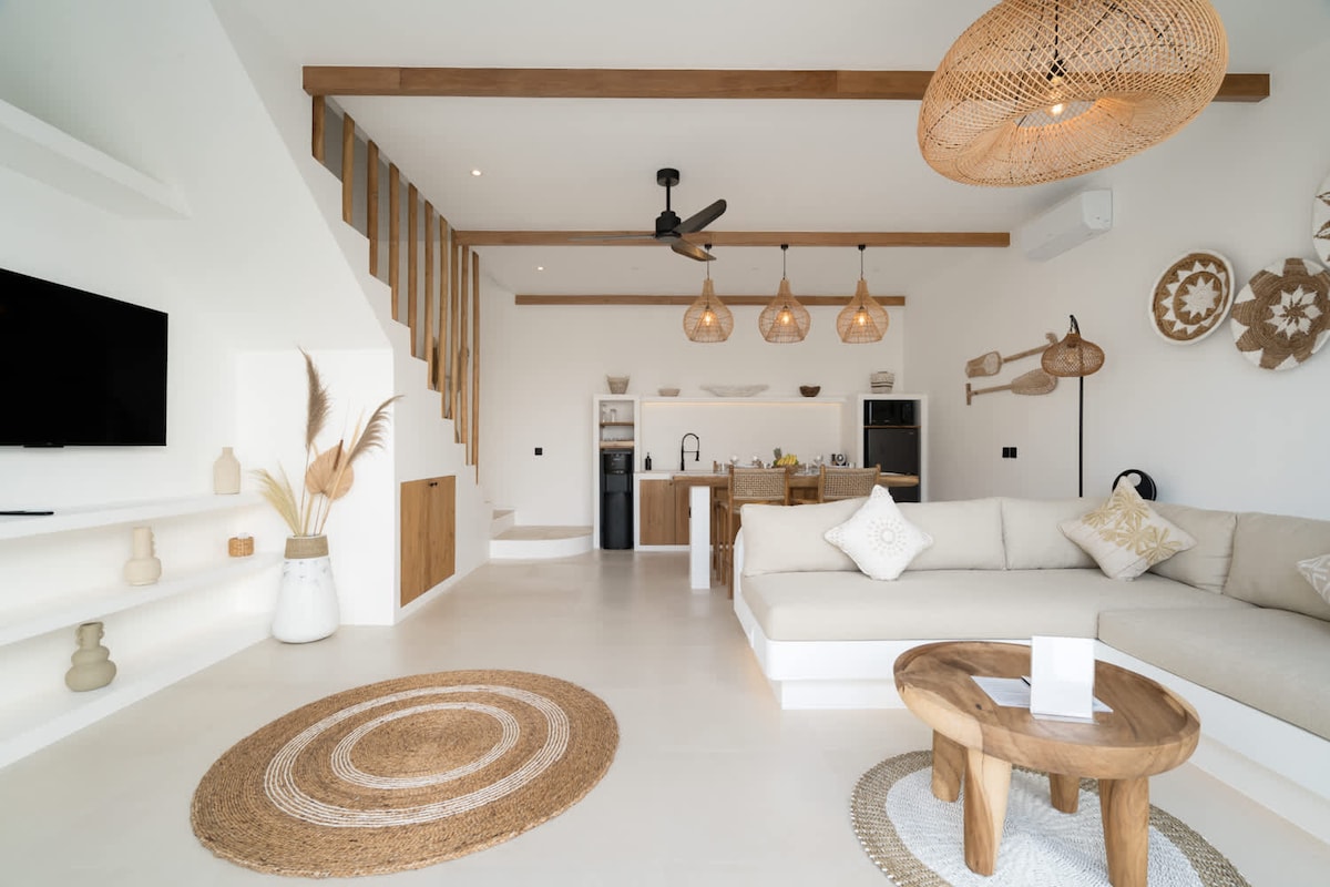 Casa Gaia 6 1BR villa between Canggu & Seminyak
