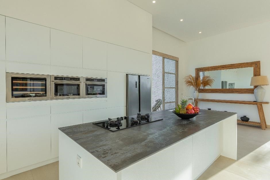 Azzurra: Spacious 4BR Villa 600m to Balangan Beach 11