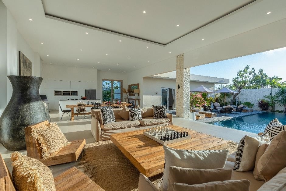 Azzurra: Spacious 4BR Villa 600m to Balangan Beach 8