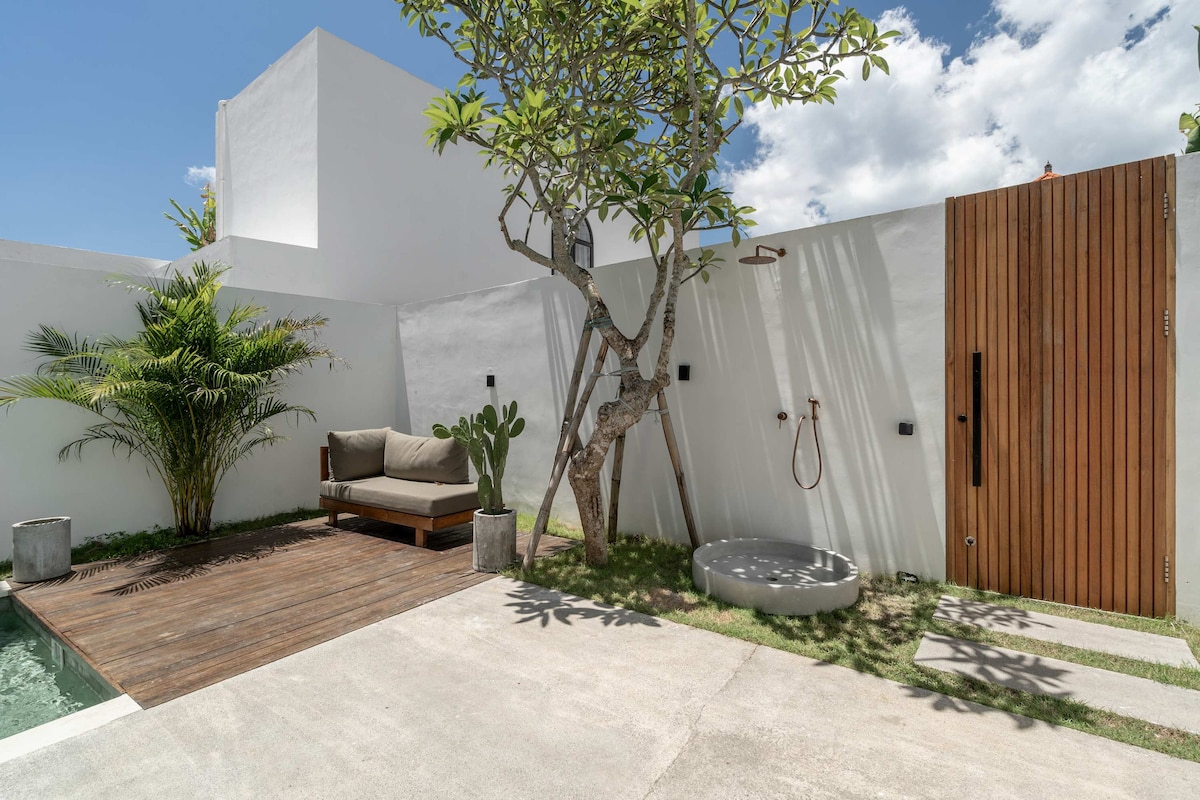 Villa Domus 3 : 2 BR Embrace the Uluwatu Lifestyle 24