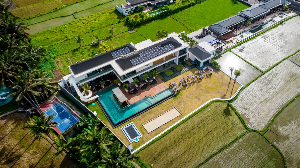 Veni Vidi Vici with Sports Facilities & Spectacular View 104