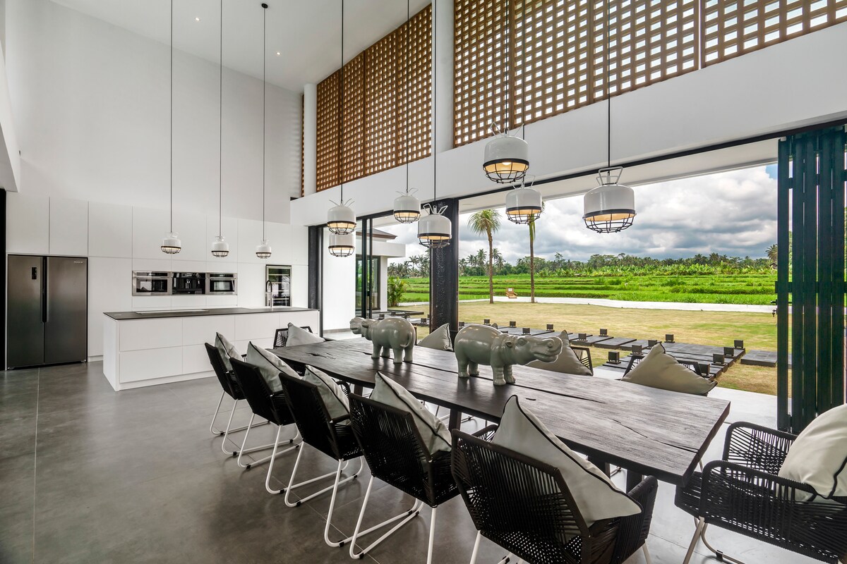 Veni Vidi Vici with Sports Facilities & Spectacular View 37