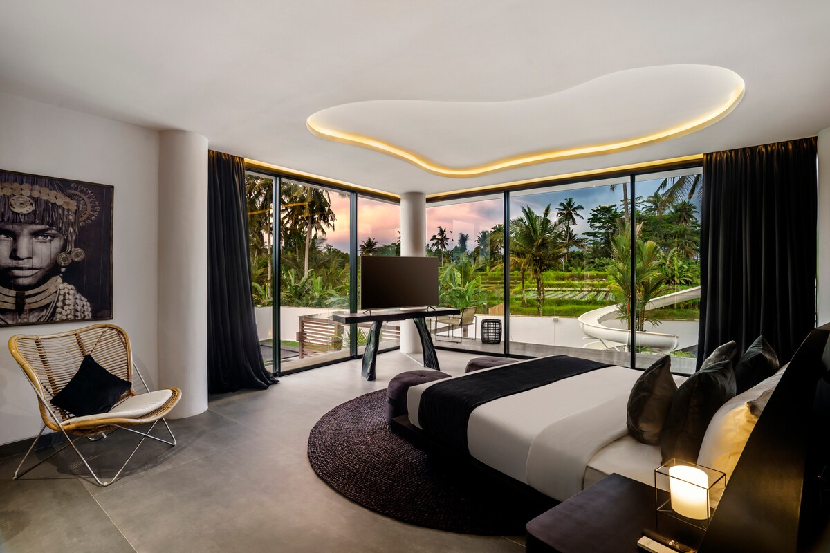 Veni Vidi Vici with Sports Facilities & Spectacular View 48