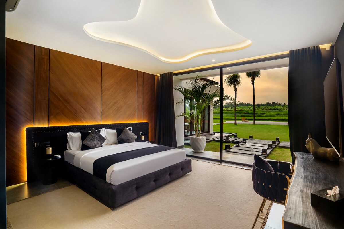 Veni Vidi Vici with Sports Facilities & Spectacular View 52