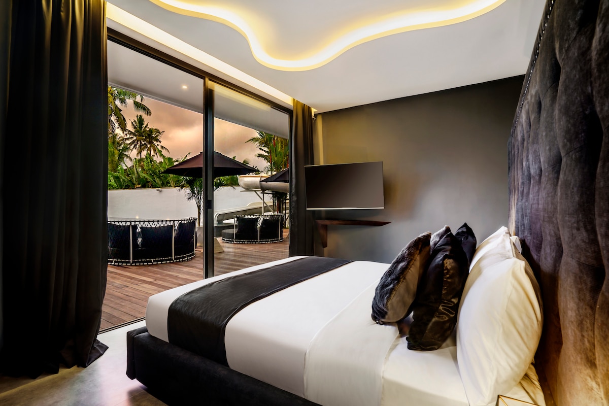 Veni Vidi Vici with Sports Facilities & Spectacular View 63