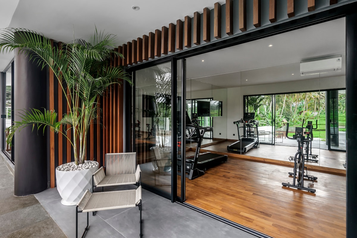 Veni Vidi Vici with Sports Facilities & Spectacular View 82