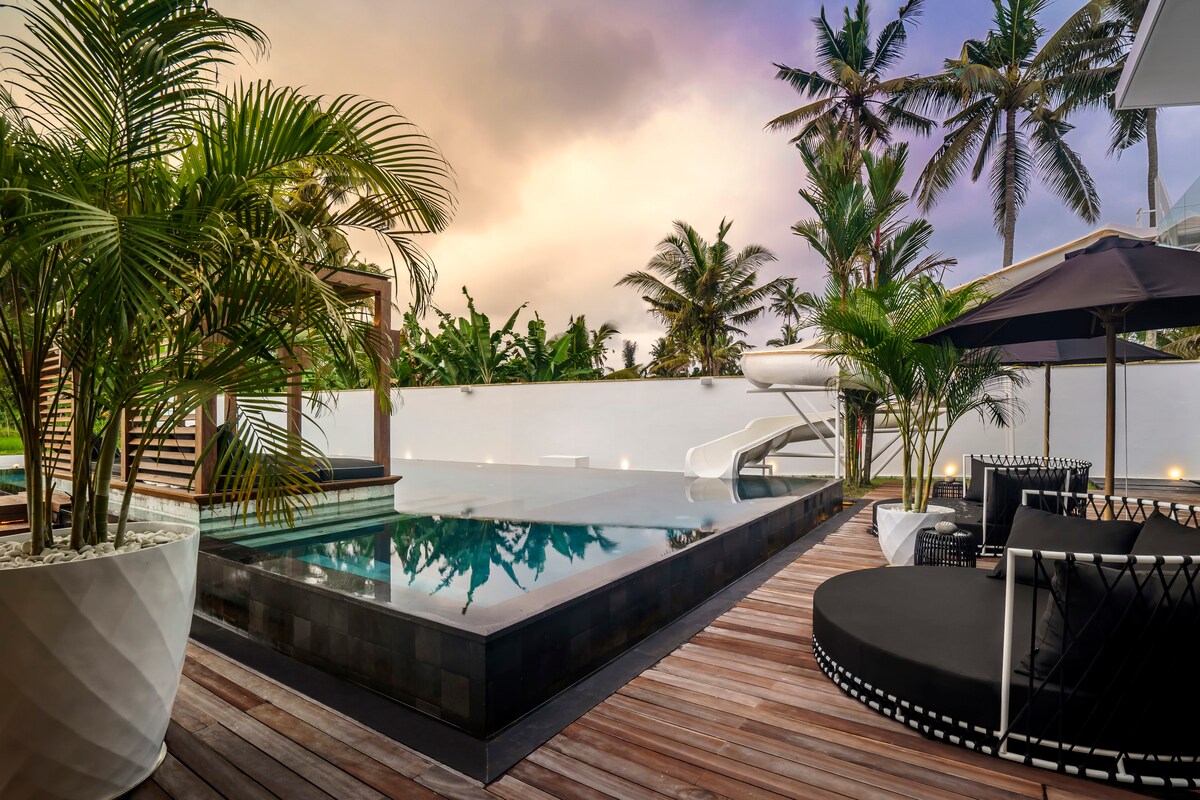 Veni Vidi Vici with Sports Facilities & Spectacular View 83